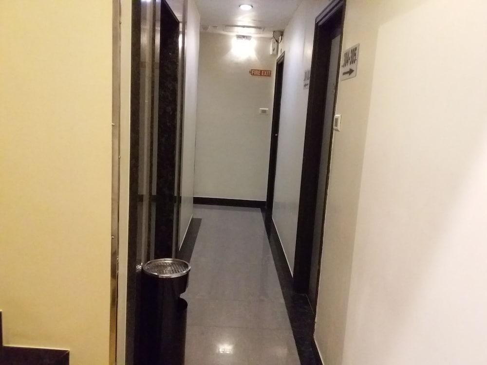 Fabhotel Shubhangan - Nr Bandra Bombay Exterior foto