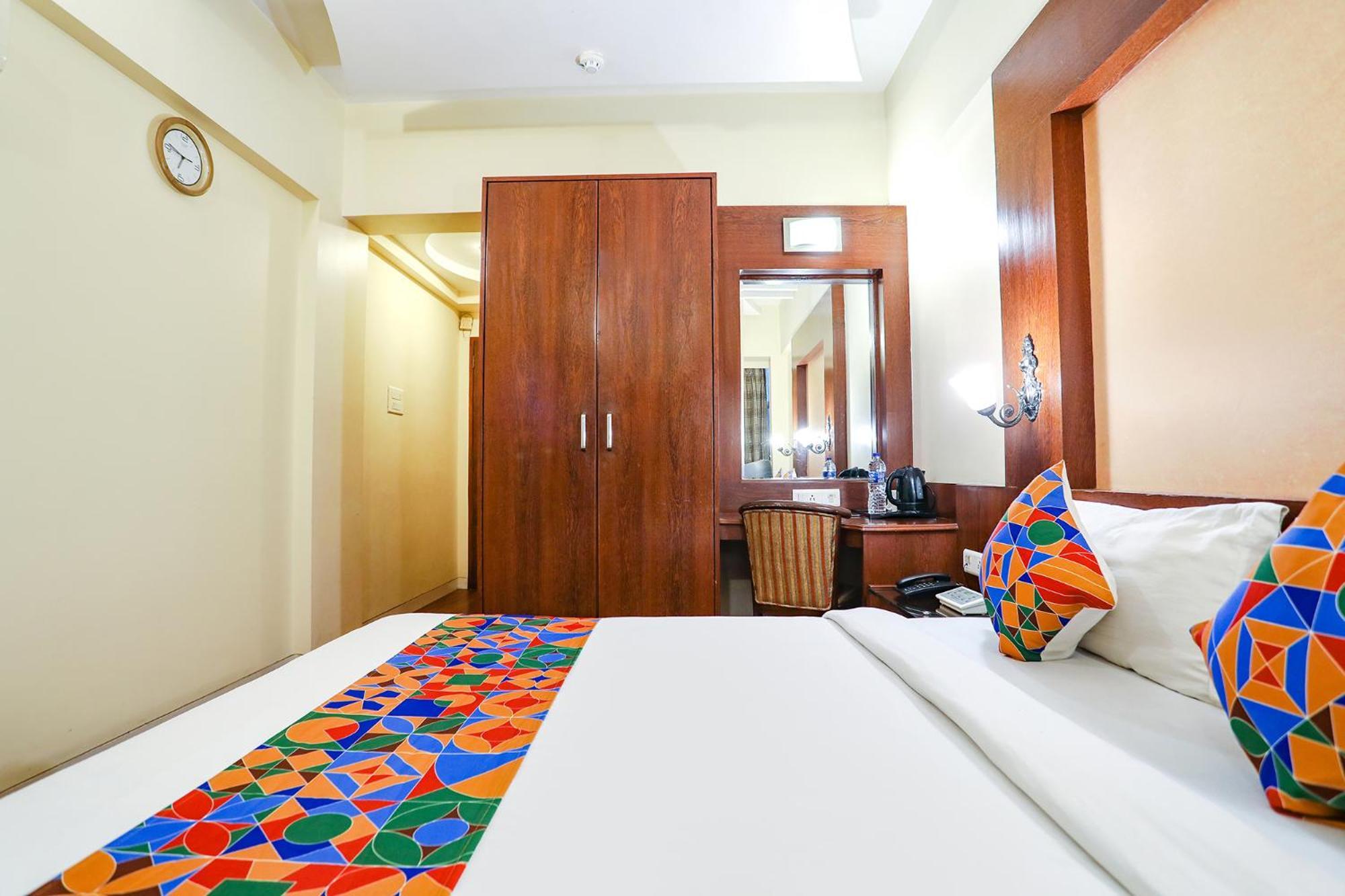 Fabhotel Shubhangan - Nr Bandra Bombay Exterior foto